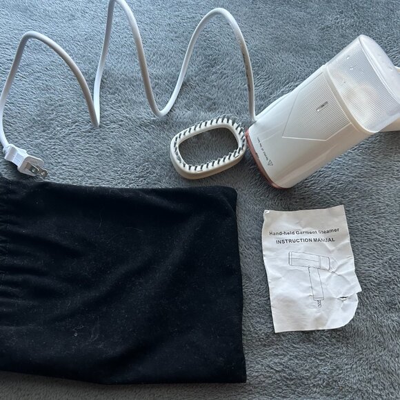 Foldable Handheld Steamer for Clothes w Storage Bag EUC - Picture 2 of 6